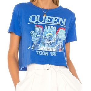 Daydreamer Queen in Concert Crop Tee